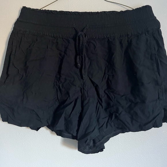 Black Beachy Shorts - Abercrombie - Picture 1 of 3